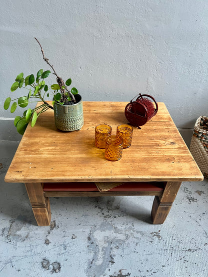 Table basse patiné en bois