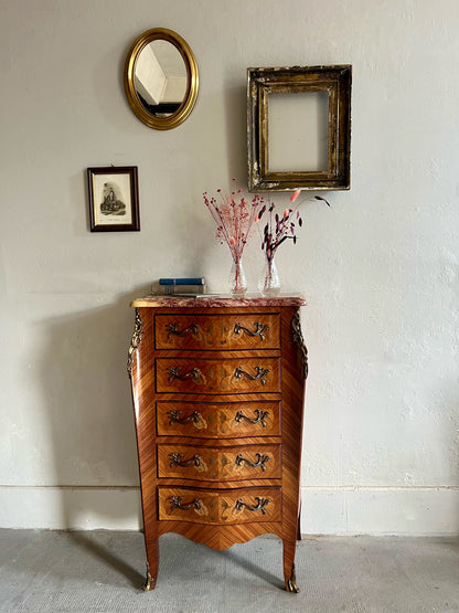 Chiffonier Louis XV en bois et marbre   Patine