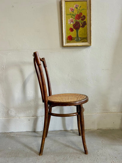 Chaise bistrot bois courbe assise cannage - type Thonet   Patine
