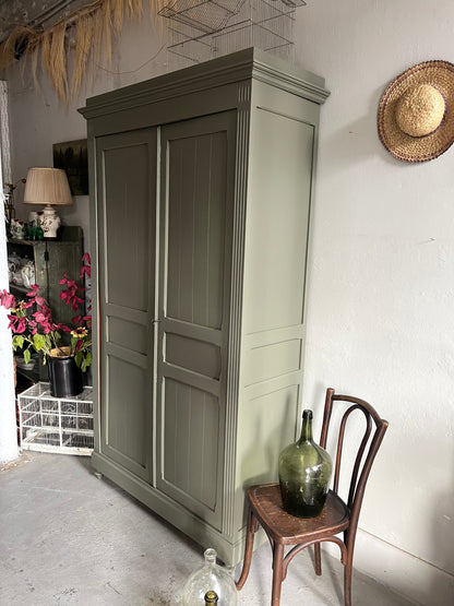 Armoire verte style parisienne   Patine