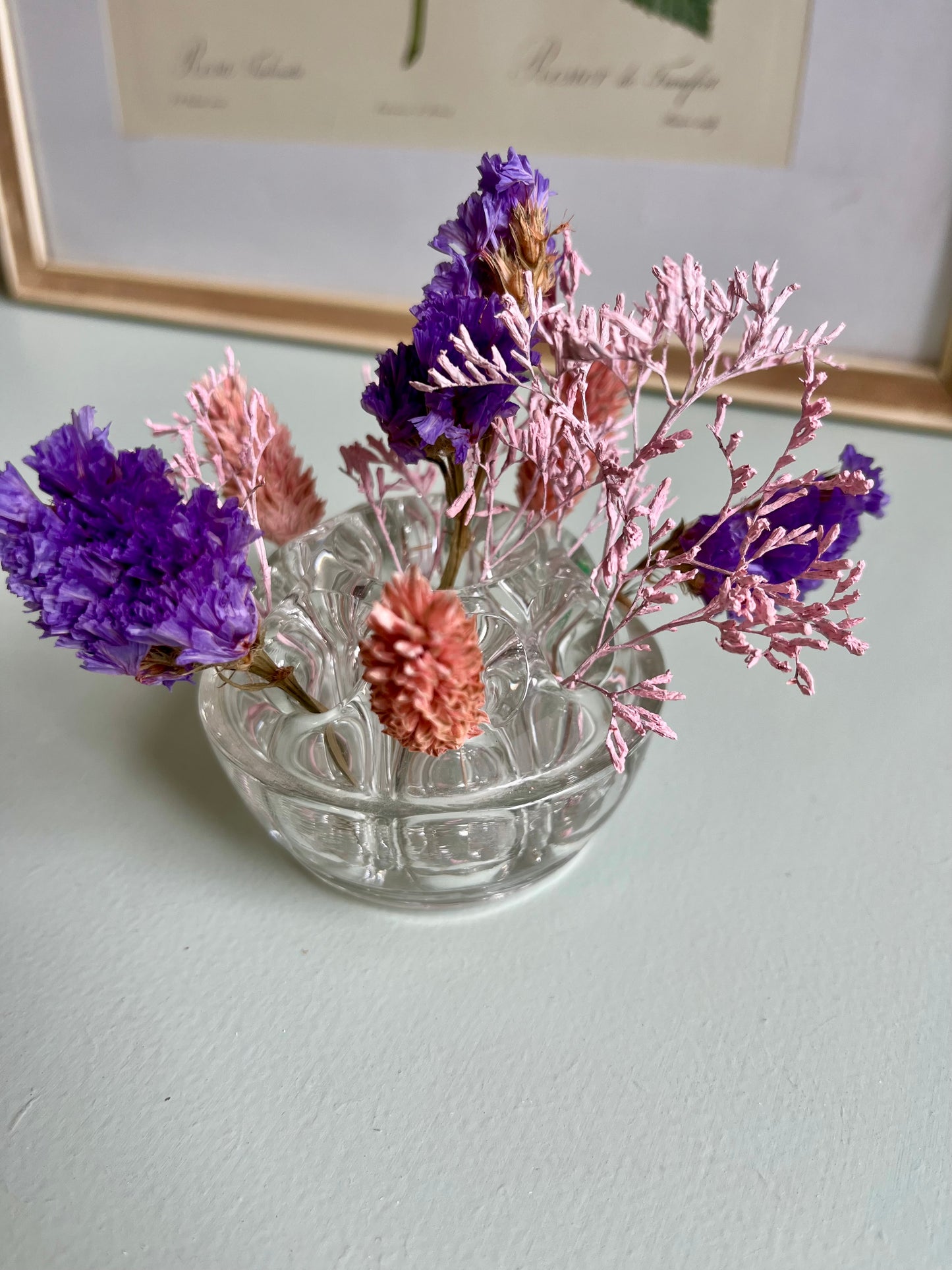 Pique fleurs ancien et fleurs séchées