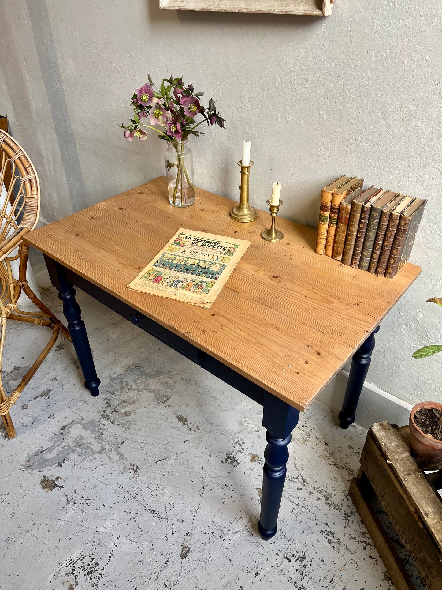 Bureau/table bleu nuit et bois