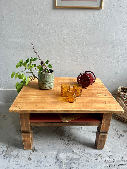Table basse patiné en bois