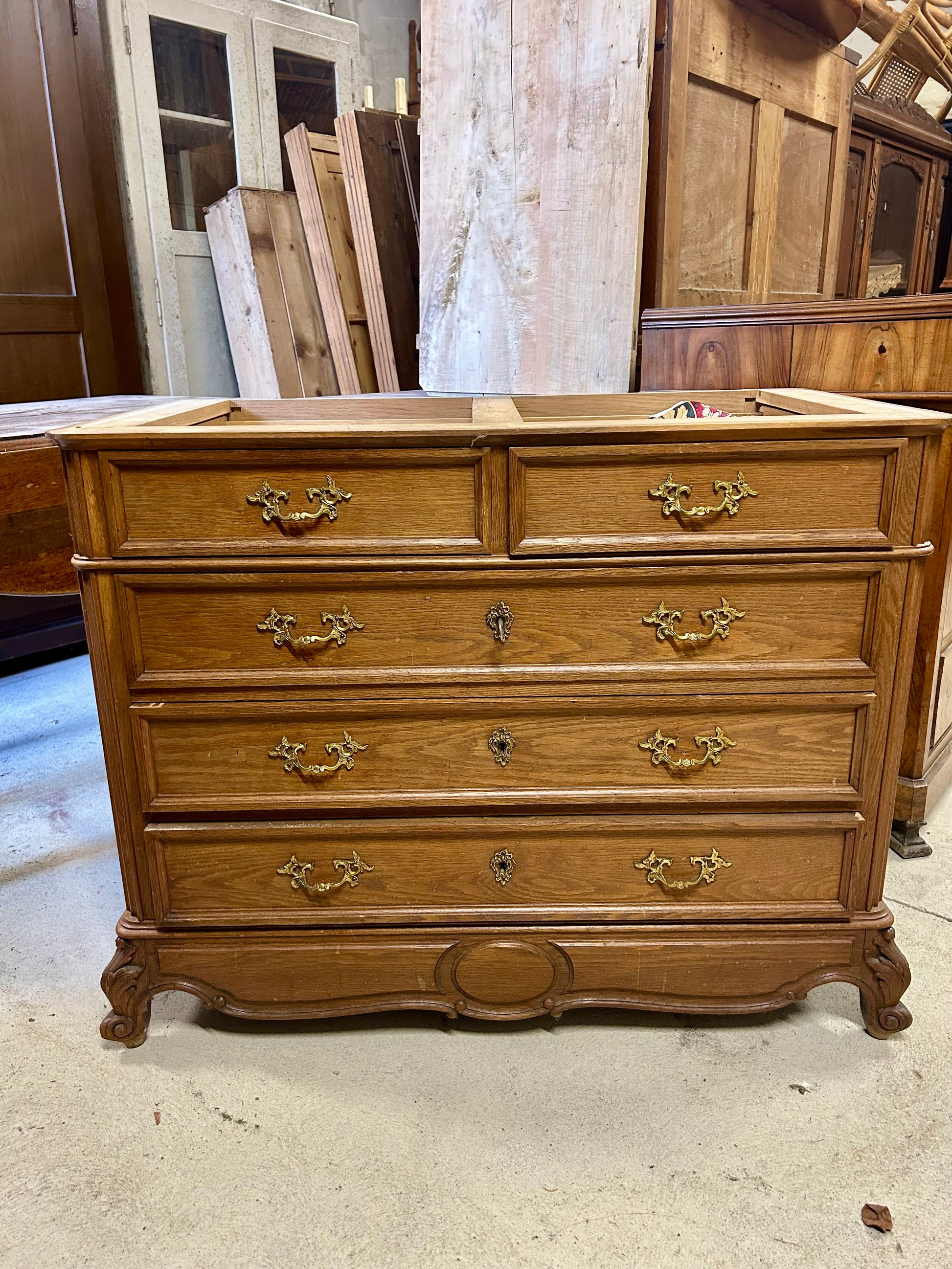 Commode ancienne style Louis XV  Meubles à rénover Patine