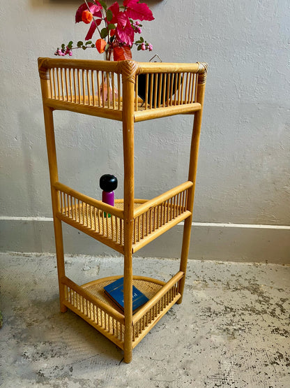 Étagère d’angle vintage en bambou  Meubles Patine