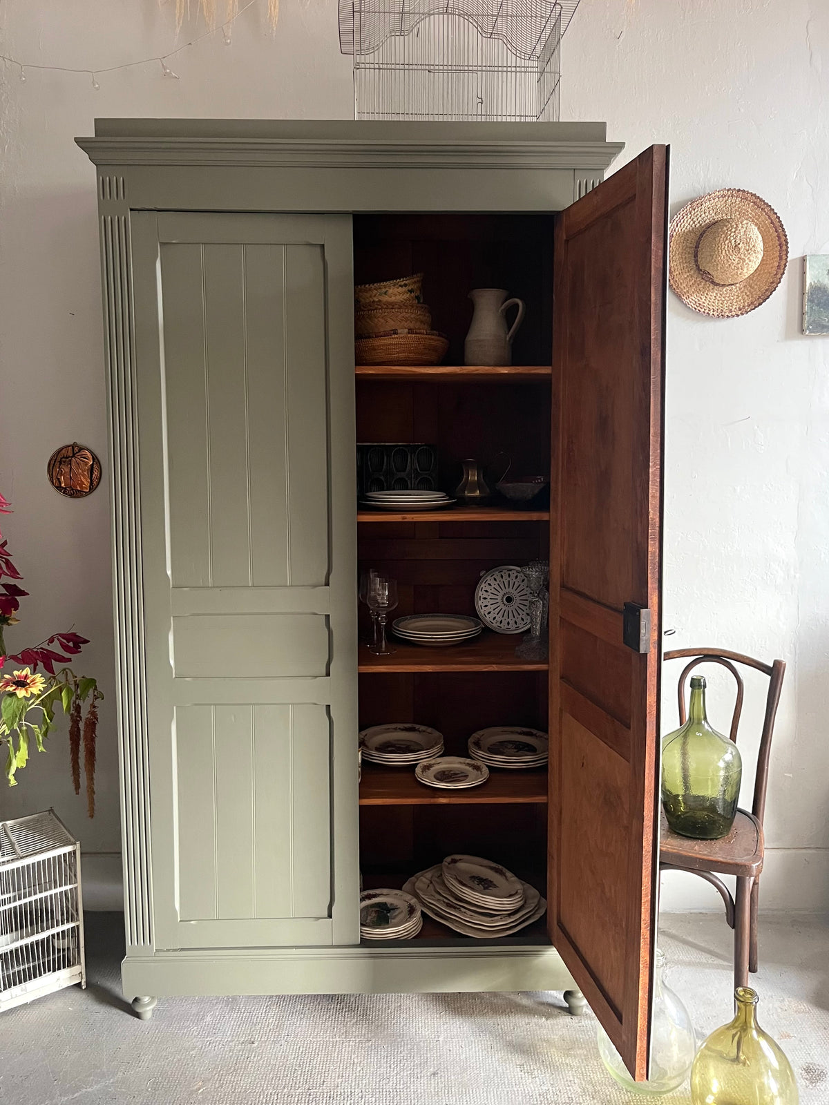 Armoire verte style parisienne   Patine