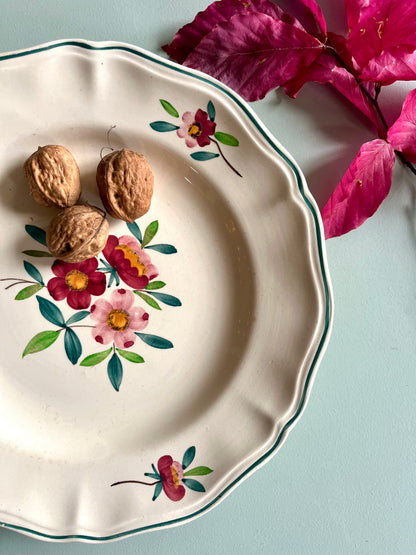 Assiette piédouche Sarreguemines modèle « Amazone »  Vaisselle Patine