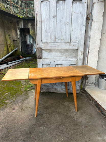 Table pieds compas avec allonges