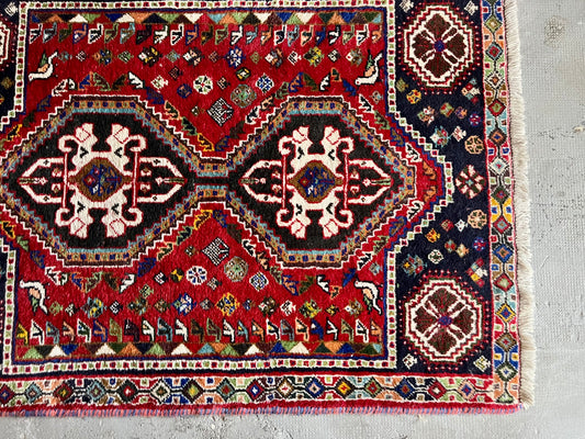 Tapis ancien à motifs  Décoration Patine