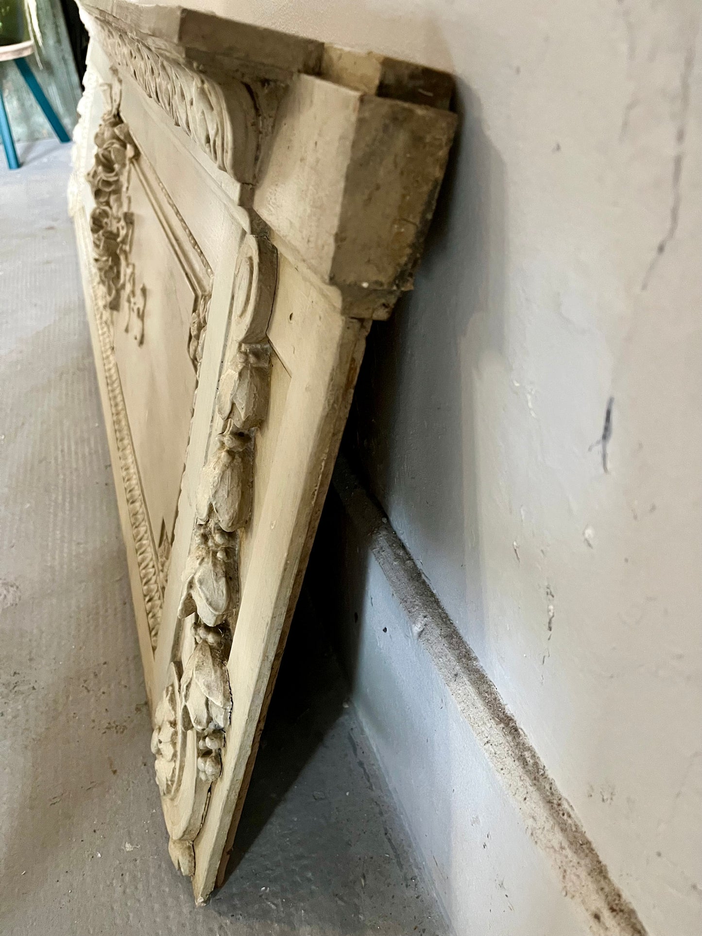 Panneau mural sculpté ancien
