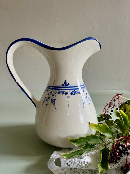 Pichet/broc ancien à motifs bleus  Vaisselle Patine