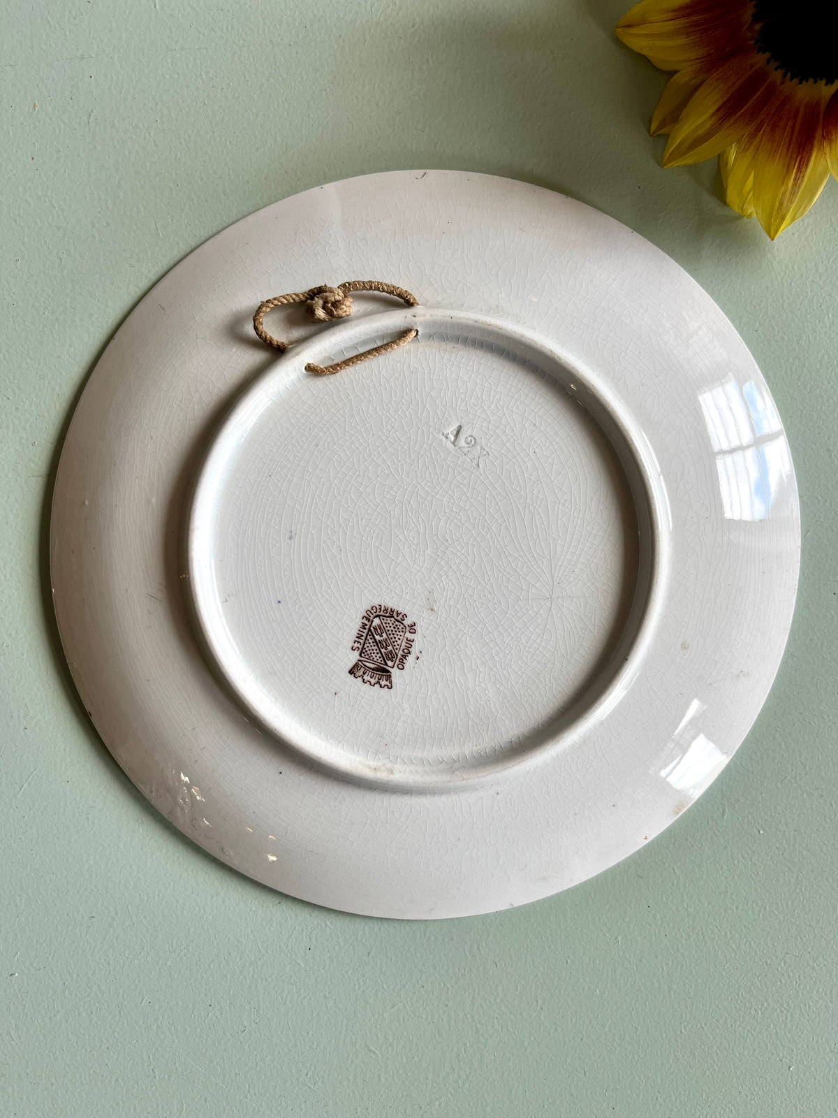 Assiette parlante Sarreguemines – Histoire d'un crime  Vaisselle Patine