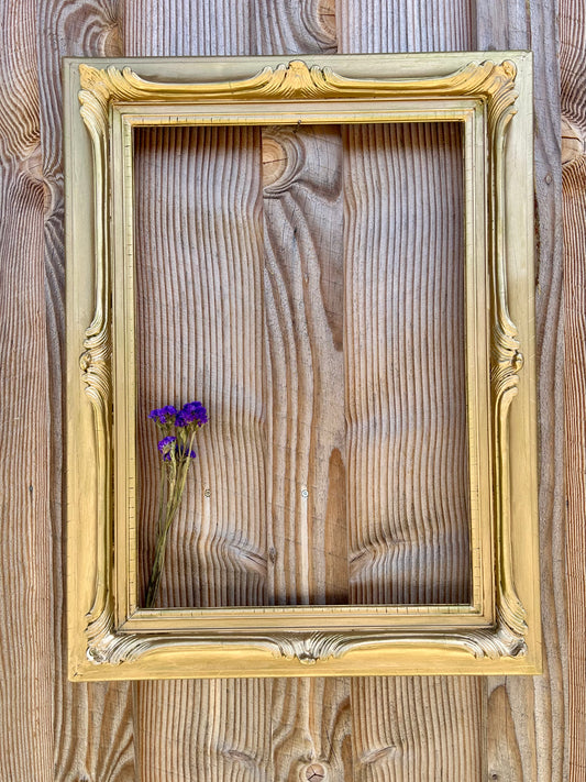 Cadre doré avec moulures  Décoration Patine