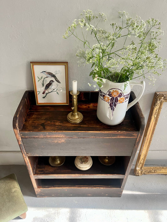 Meuble d’atelier- étagère patinée