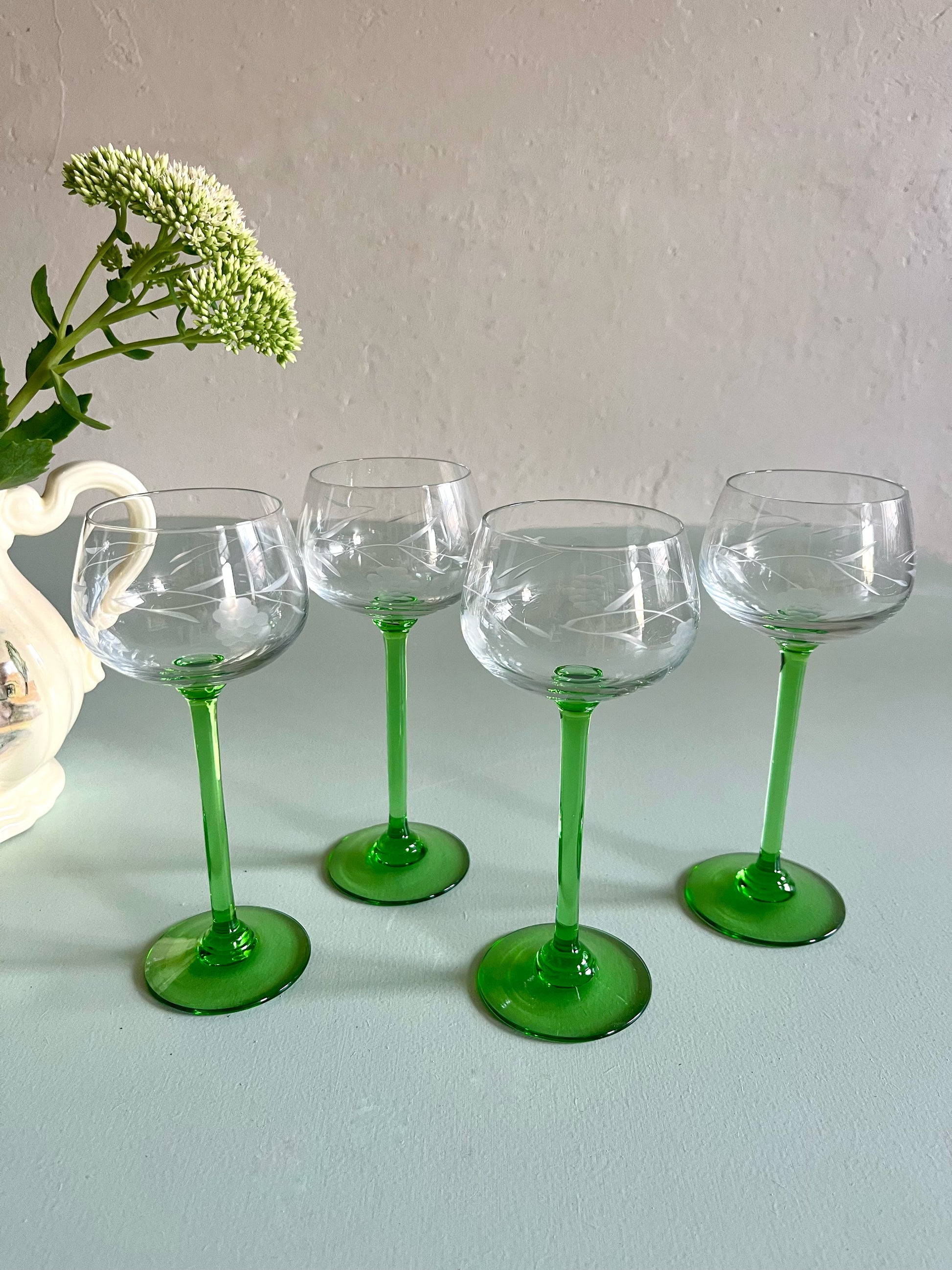 Verres à vin blanc alsaciens-lot de  4   Patine