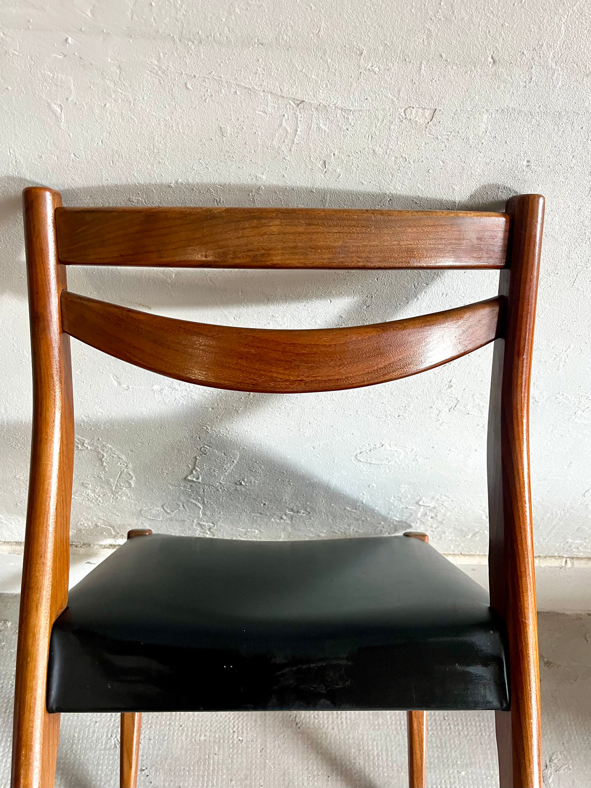 Chaises scandinaves teck et Skaï-lot de 6   Patine