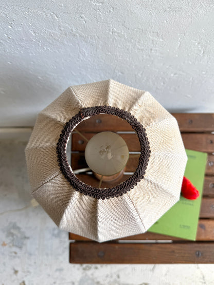 Lampe à poser avec about-jour en tissu et perles