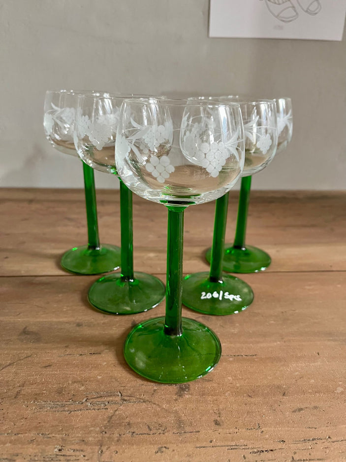 Lot de 5 verres à vin blanc