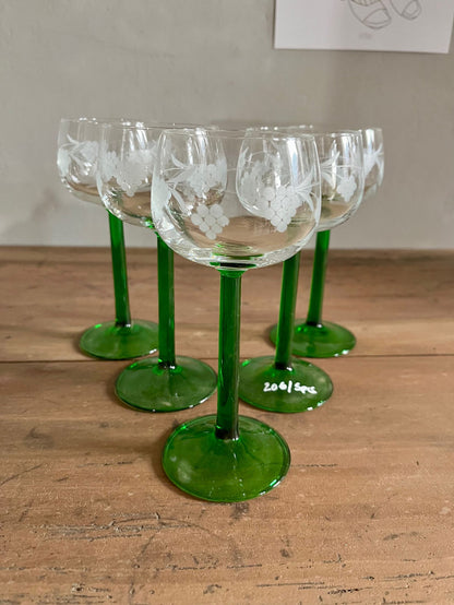 Lot de 5 verres à vin blanc