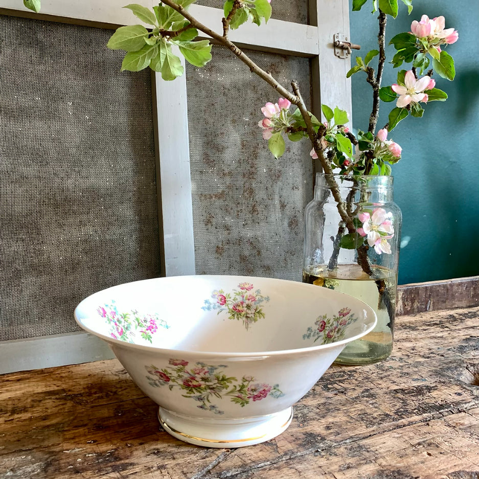 Saladier en porcelaine motifs fleuris