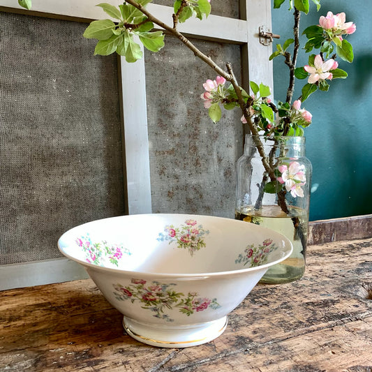 Saladier en porcelaine motifs fleuris