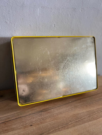 Boîte en métal vintage 1