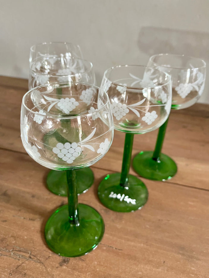 Lot de 5 verres à vin blanc