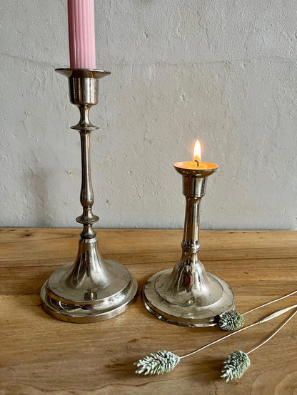 Bougeoir en étain petit modèle