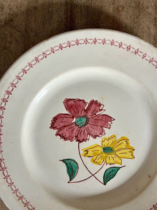Assiette plate fleurie
