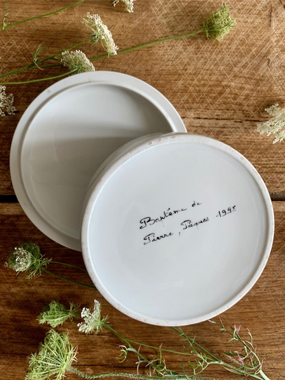 Boîte en porcelaine motif fleurs