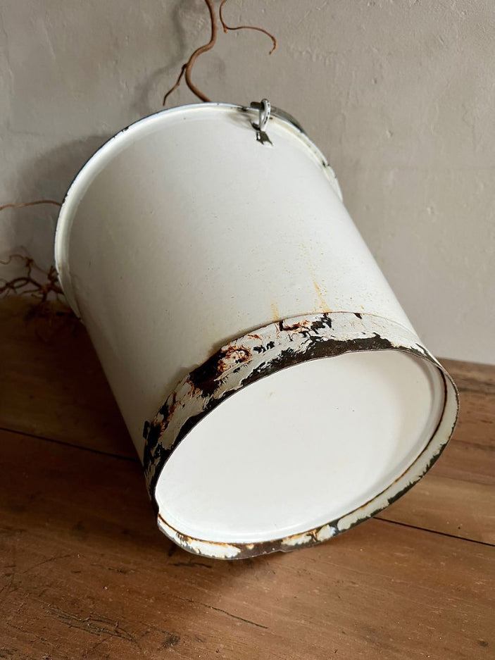 Seau vintage blanc