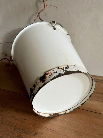 Seau vintage blanc