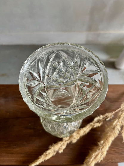 Vase en verre ciselé 1