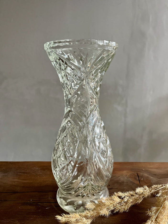 Vase en verre ciselé 1