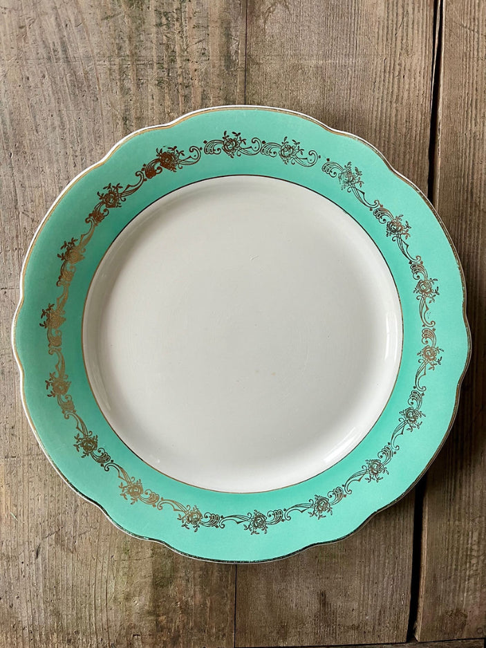 11 assiettes plates