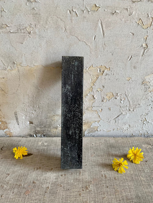 Lettre métallique vintage « I »