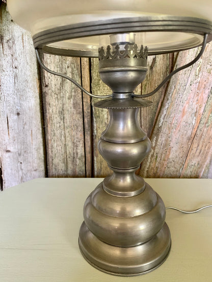 Lampe en verre et étain