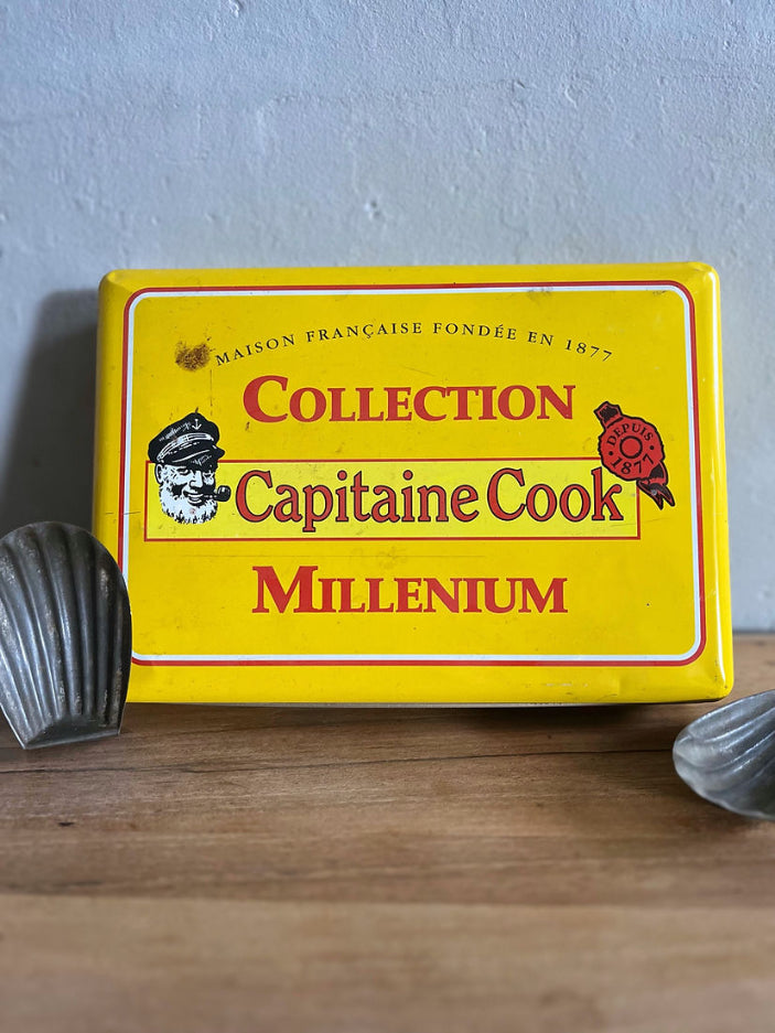 Boîte en métal vintage 1