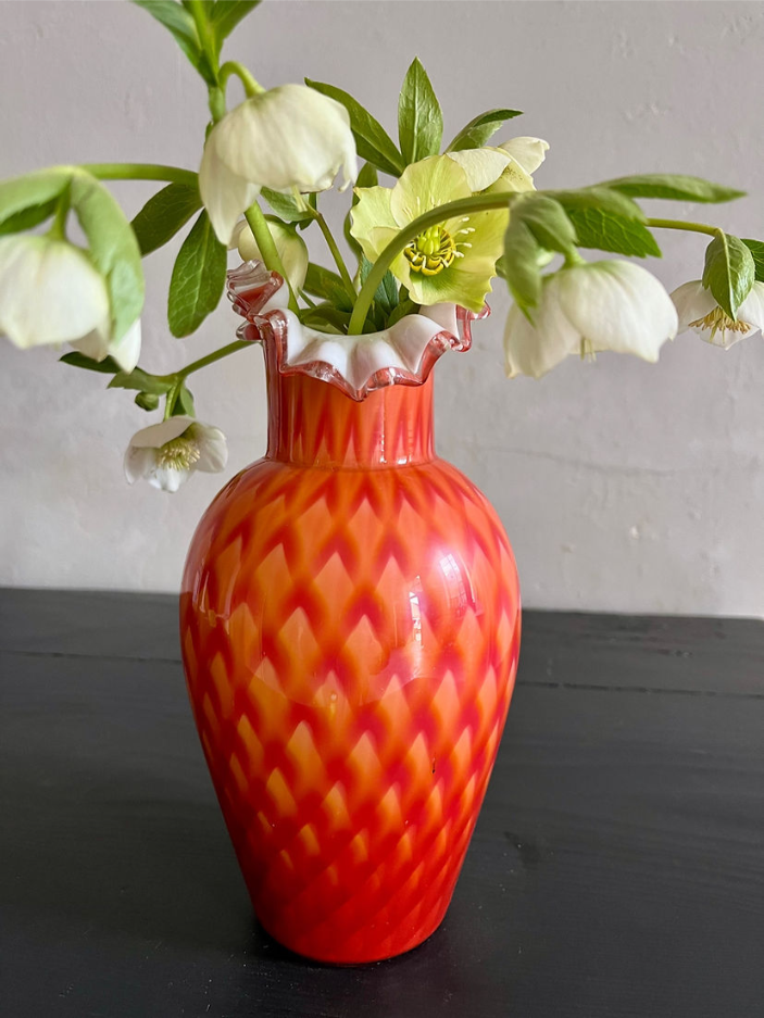Vase en verre orange