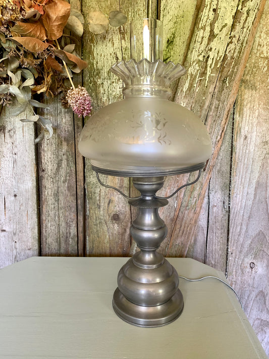 Lampe en verre et étain