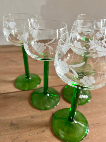 Lot de 5 verres à vin blanc