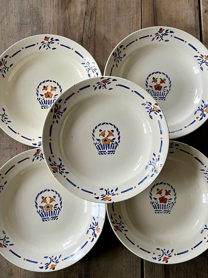 5 assiettes creuses Longchamp