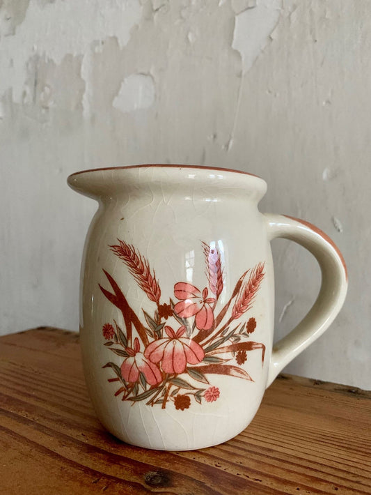 Pichet motifs fleuris