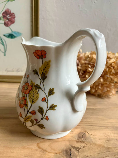 Pichet fleurs oranges