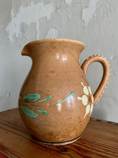 Pichet en terre cuite
