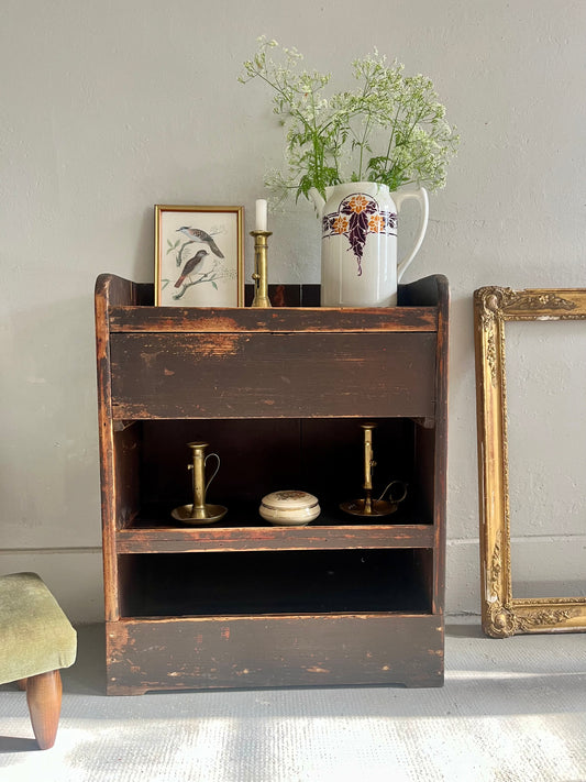 Meuble d’atelier- étagère patinée