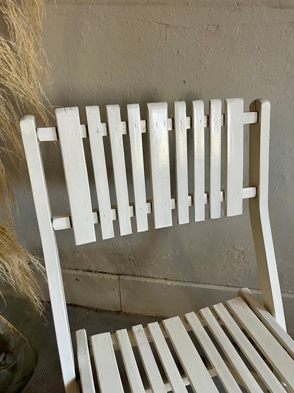 Chaise pliante de jardin en bois peinture blanche  Meubles Patine