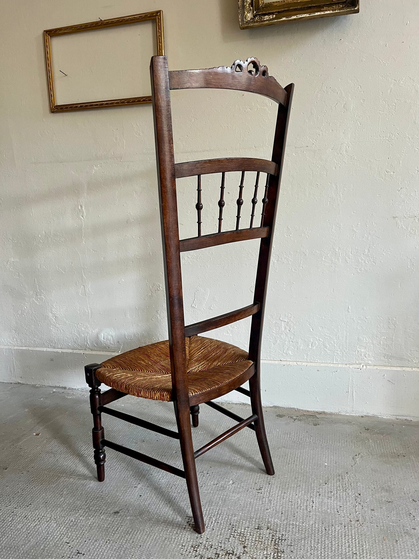 Chaise ancienne Prie Dieu   Patine