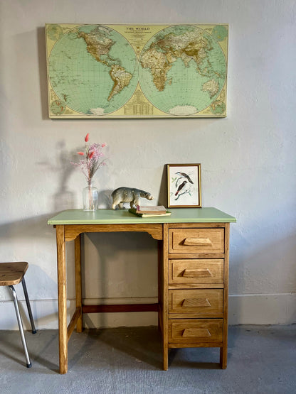 Bureau enfant ancien
