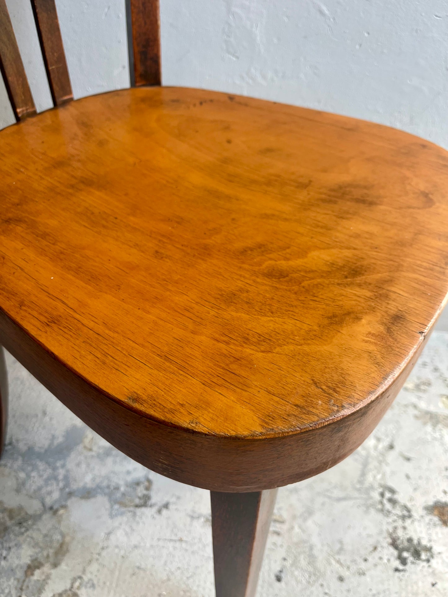 Chaise bistrot ancienne